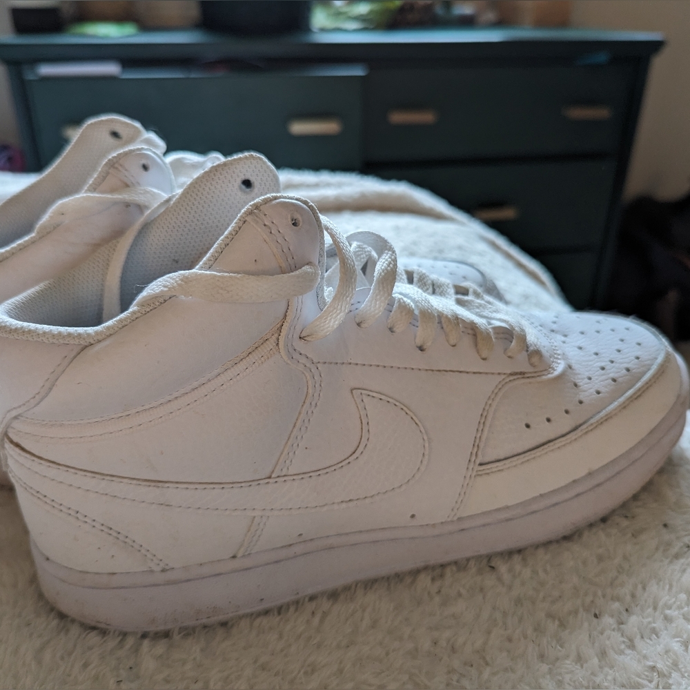 Nike court vision mid
